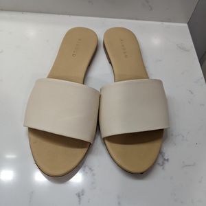 Nisolo Isla slide sandals. Size 7